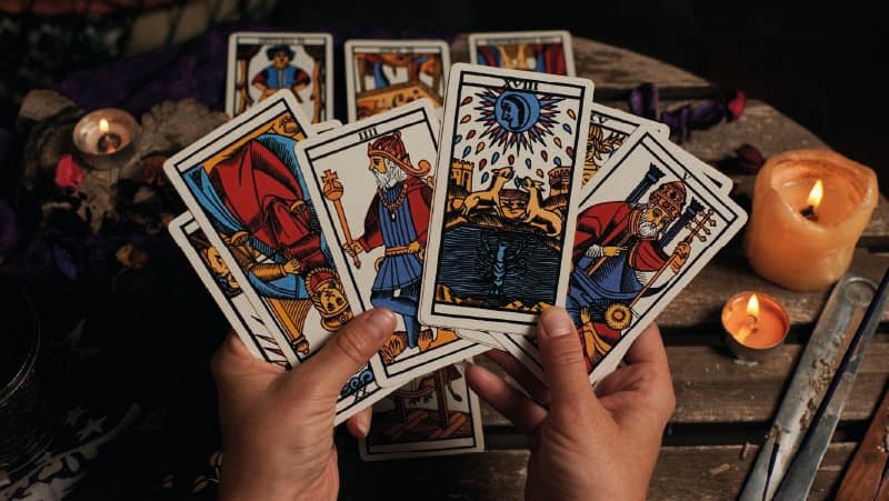 Tarot Falı Nasıl Bakılır? Kartların Dili